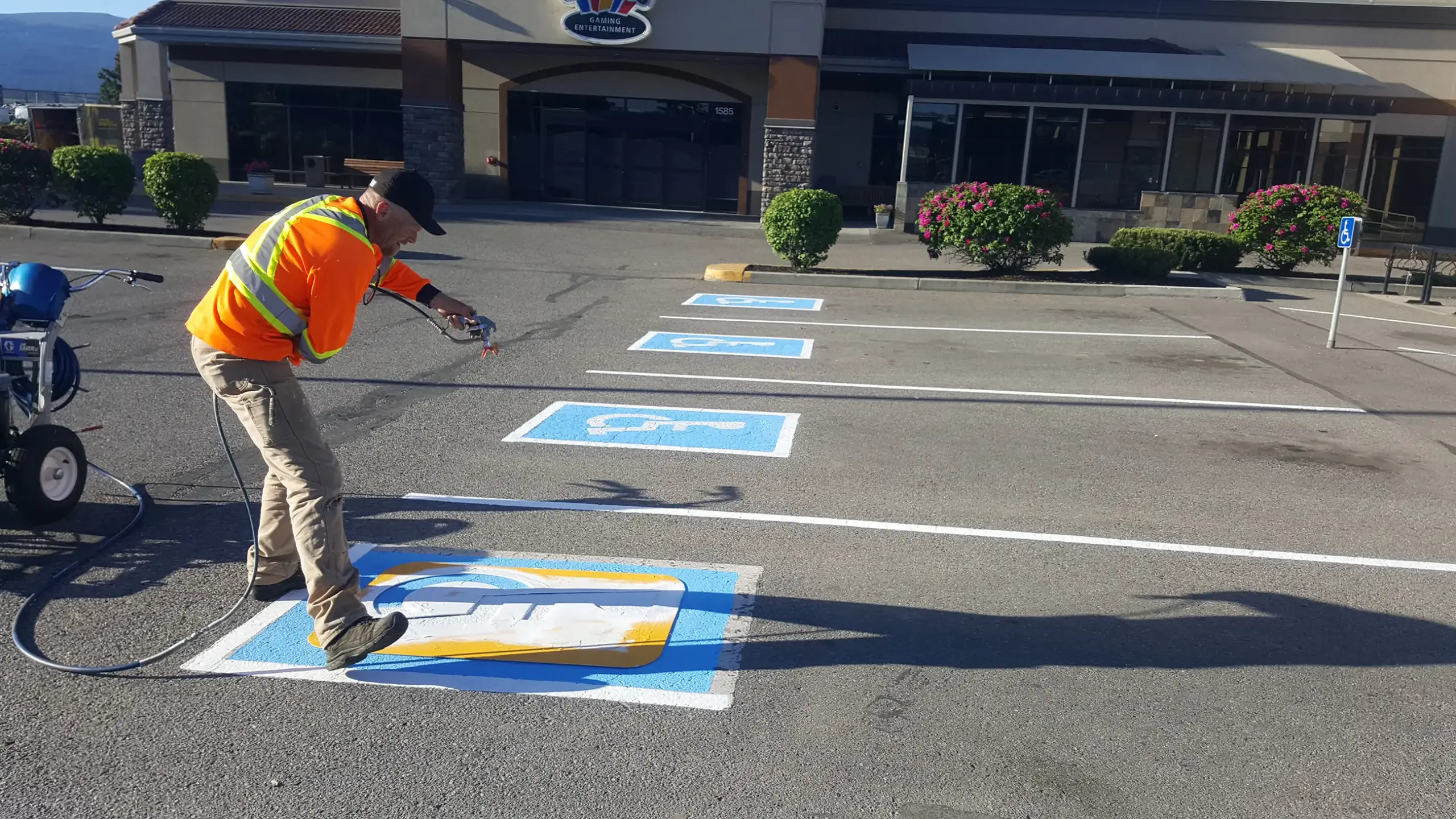 line painting parking lot